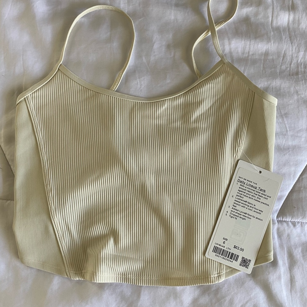 Lululemon daily lineup crop